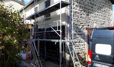 Isolation extérieure en liège biosourcé d'une ancienne maison en pierre près de Villefranche-sur-Saône