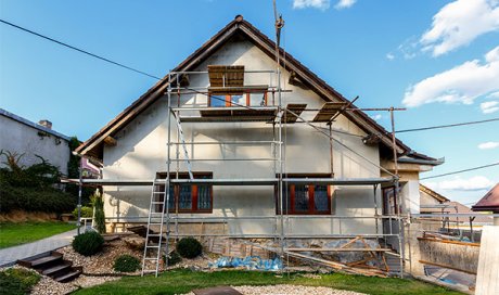 Rénovation des façades d’une maison de bourg à Lozanne